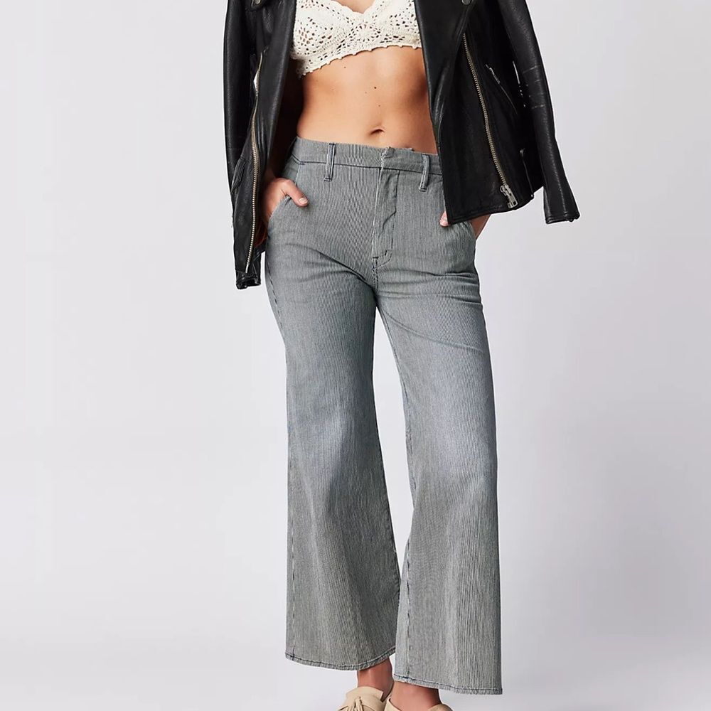 MOTHER The Roller Prep Ankle Pants
F17